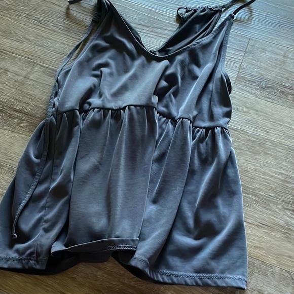 Grey babydoll style tank - Picture 1 of 3
